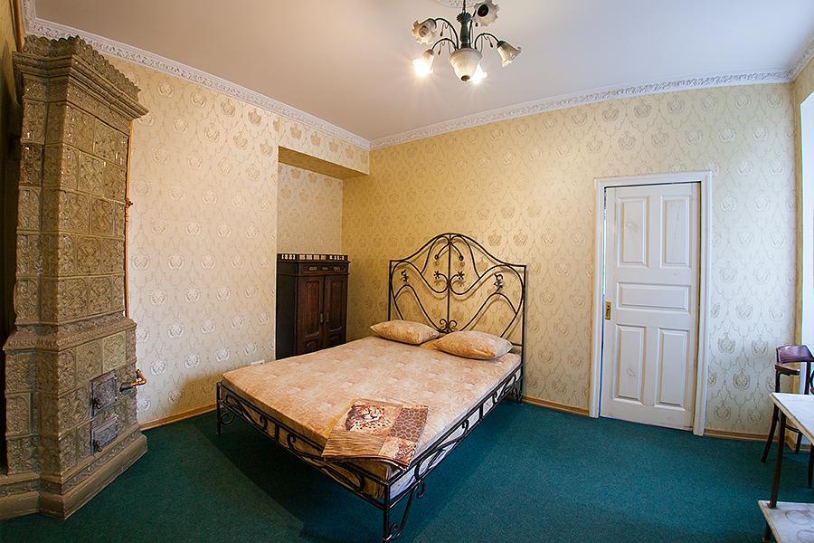 Historic Apartment Near Rynor Square Lviv Exterior foto